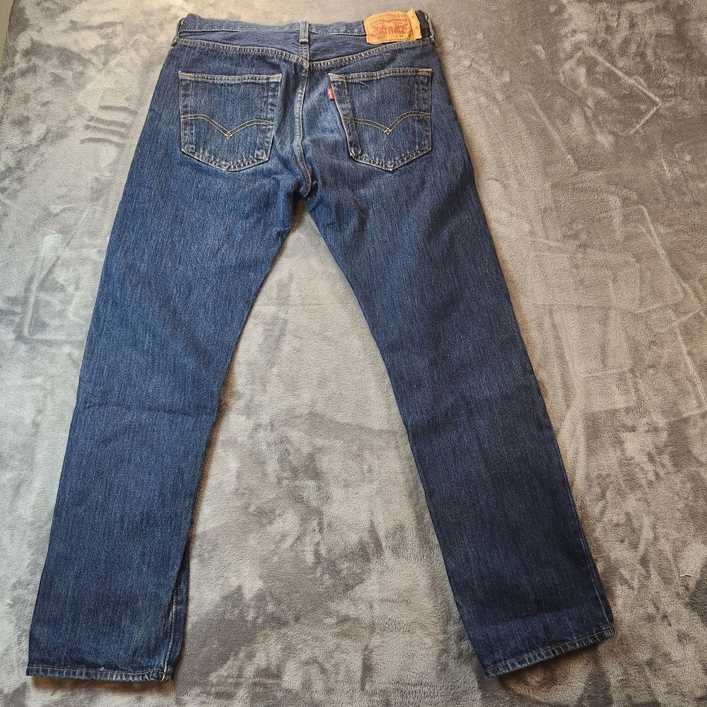 Levis 501 Jeans Mens 32x30 Blue Button Fly Straight Leg Denim Medium Wash - Picture 2 of 8